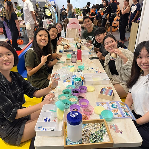 Family Bonding Through Art jamming in SG