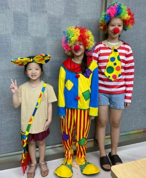 Art Workshop Fun – Drawing Circus Scenes with Friends