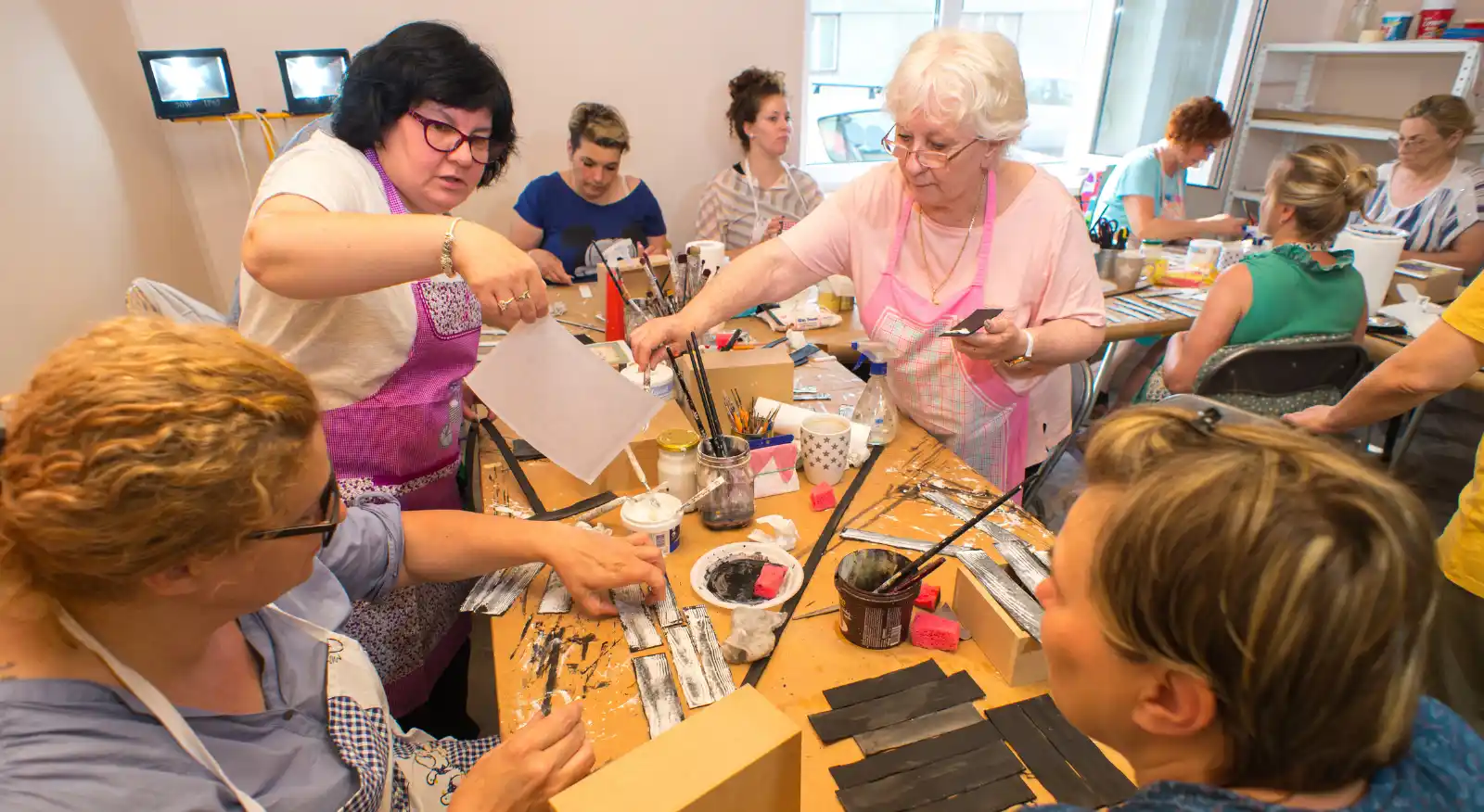 How Art-Based Team Activities Build Stronger Teams