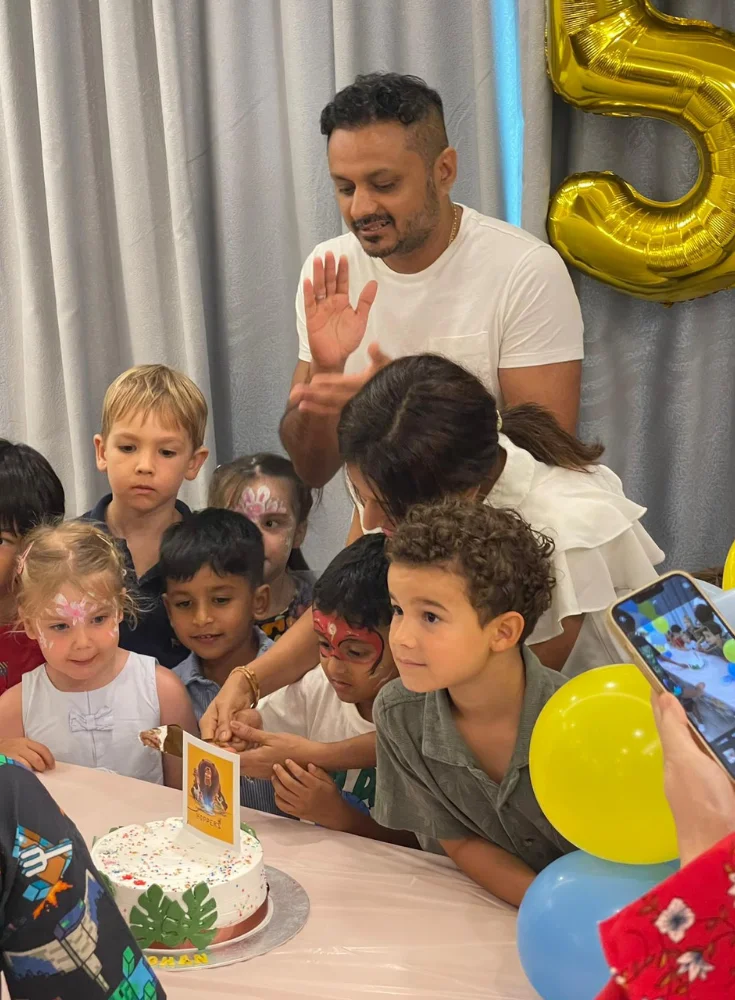 5th-birthday-party-venue-singapore-cake-cutting