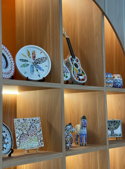 Custom onsite art workshop tailored for corporate and private events