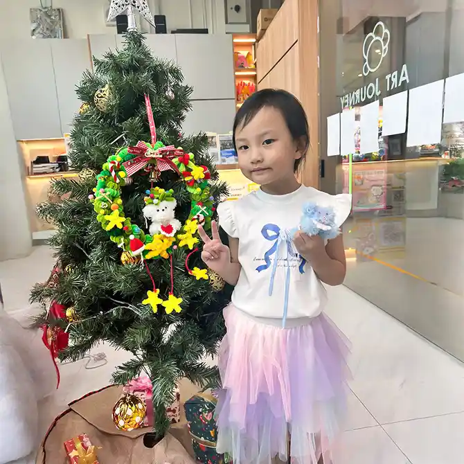 Twist stick animal craft workshop in tengah