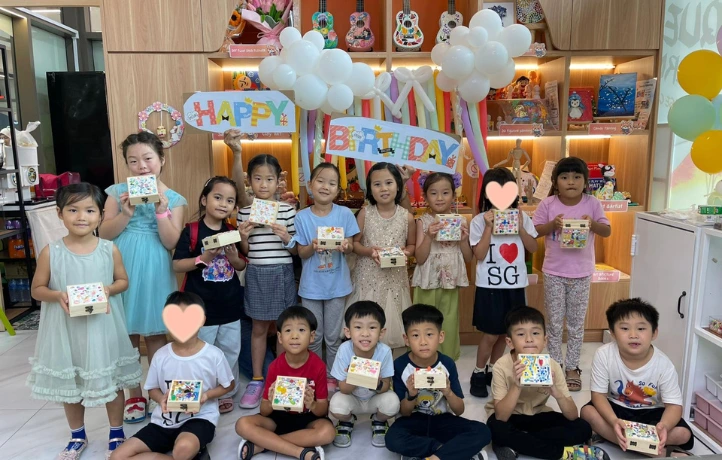 Birthday party art jamming session at Art Journey Singapore — kids and adults creating together