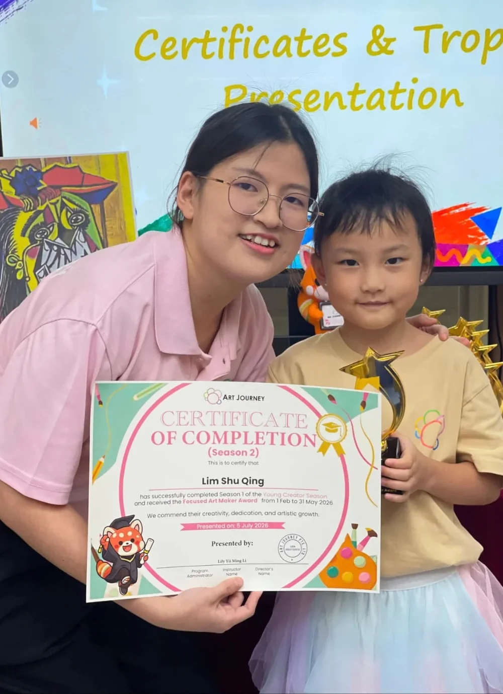 art-class-award-ceremony-singapore-student-certificate-trophy