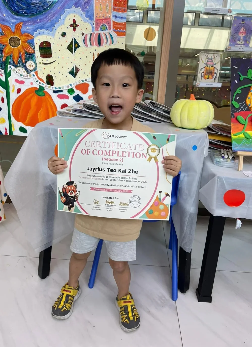 art-class-certificate-completion-singapore-young-student