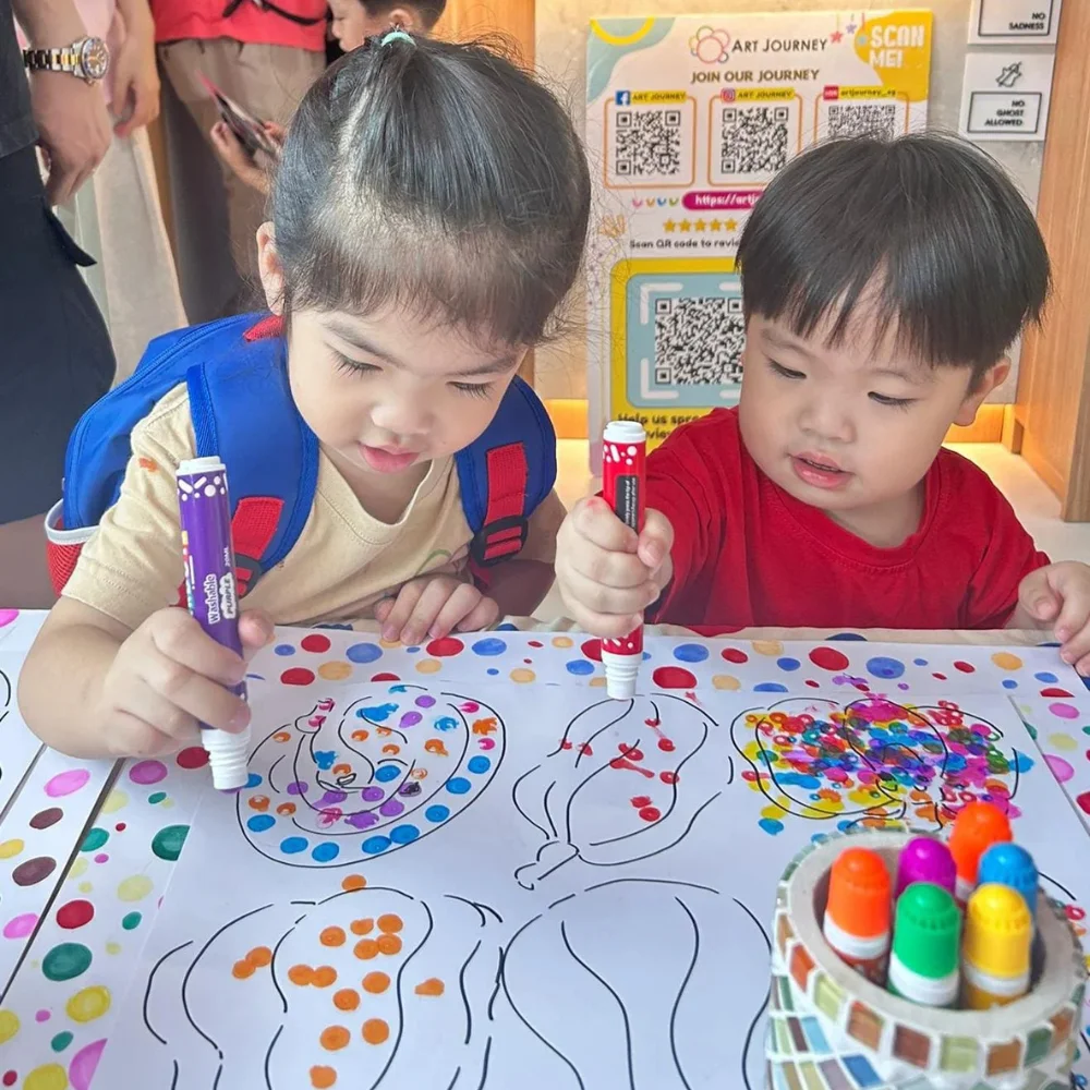kids-mixed-media-art-class-singapore-clay-canvas-painting