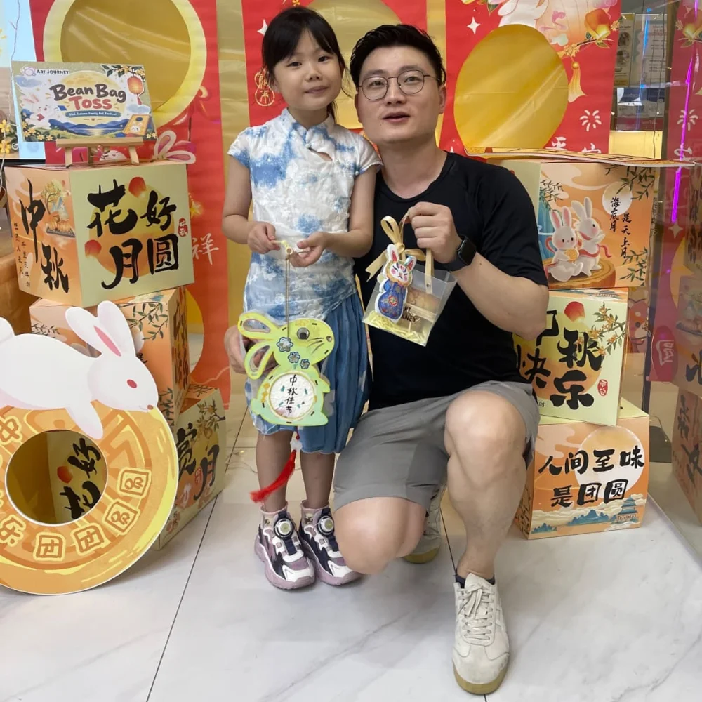 mooncake-festival-craft-workshop-singapore-father-daughter