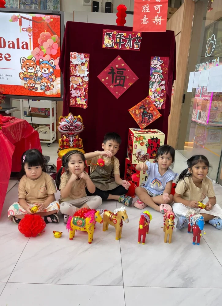 preschool-cny-art-workshop-singapore-dala-horse-display