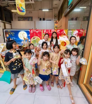 mid-autumn-kids-art-workshop-group-singapore